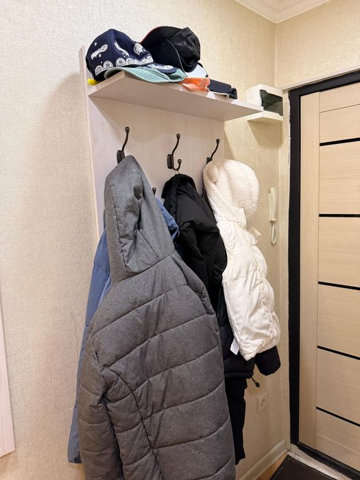 Продам комплект для прихожей