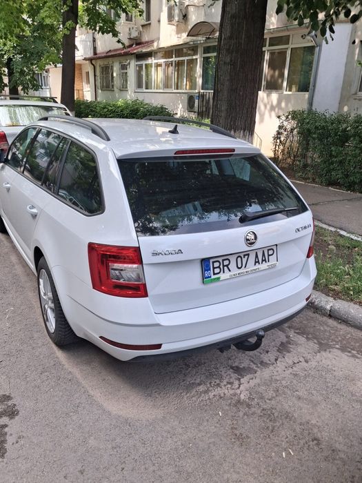 Vând Skoda Octavia