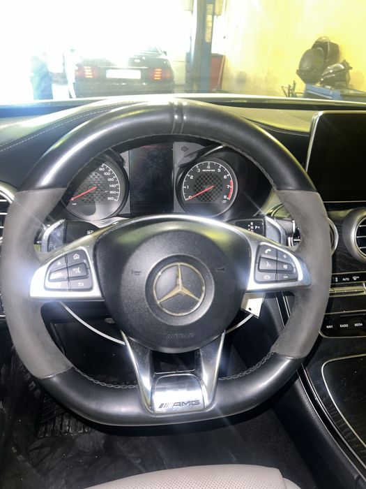 Volan AMG c63s potriveste pe multe modele