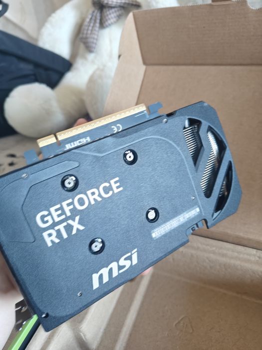 Продам rtx 5060 8 gb