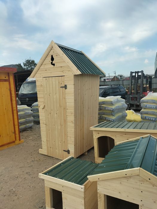 Уличные туалет дом и дача