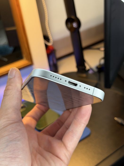 Iphone 17 pentru piese