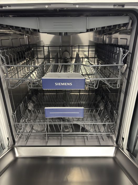 Mașină de spălat vase complet integrabilă Siemens SN63EX06VE