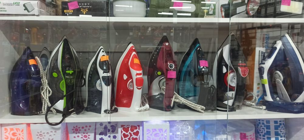 Продажа утюгов разных видов и фирм.