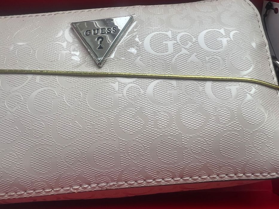 НАМАЛЕНИЕ 89 лв не 169 лв Guess Оригинална чанта през рамо