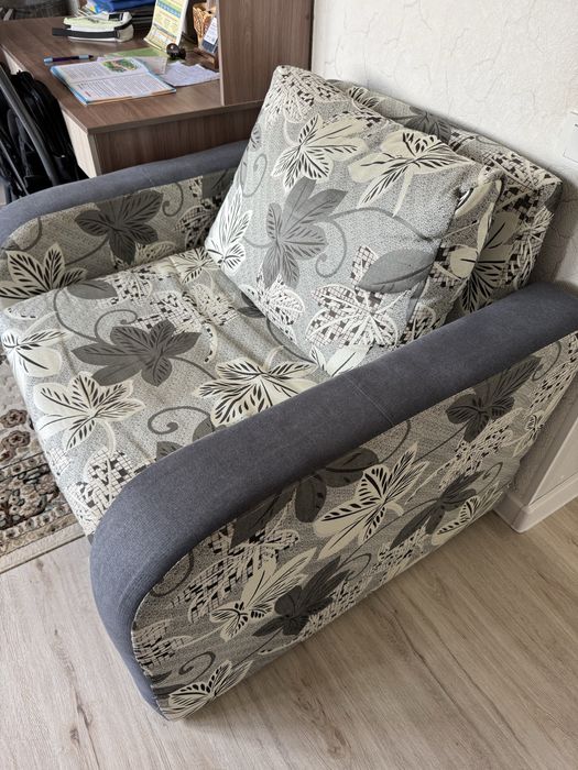 Продается Кресло-кровать, раскладушка