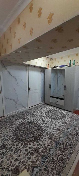 Chilonzor 23kvartalda dom sotiladi