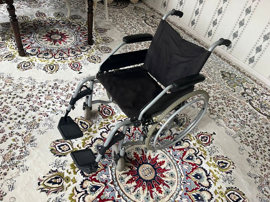 Инвалидная коляска