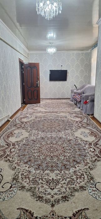 Уй сотилади 8 хона