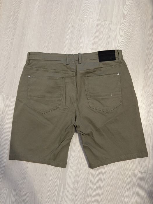 Pantaloni scurți eleganți Reserved mărimea 34