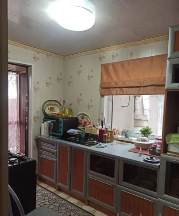 Продам дом в полтора уровня.