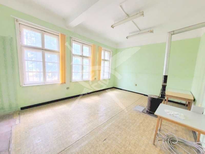 Продава се Промишлена сграда в с. Екзарх Антимово, Област Бургас - 741 кв.м за 139 €/кв.м - Снимка #2