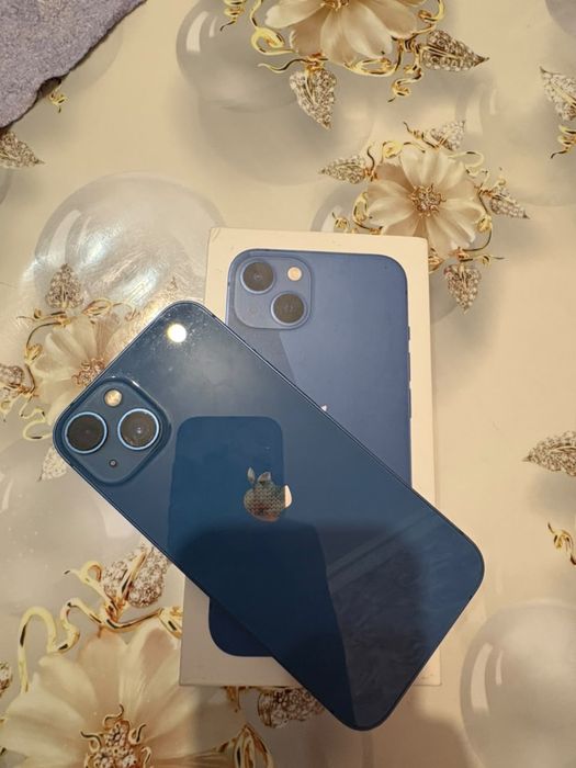Продаю iphone 13 128g