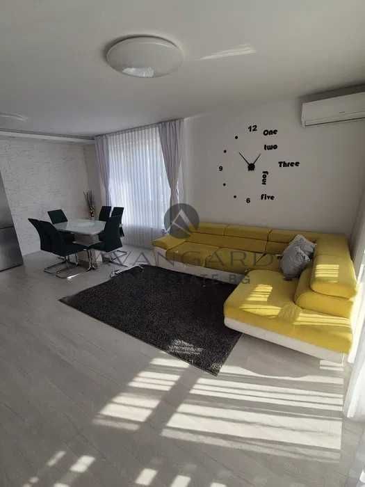 Продава се Тристаен апартамент в Пловдив, Кючук Париж - 106 кв.м за 1877 €/кв.м - Снимка #1