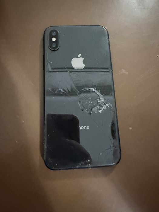 iPhone X 64GB аа