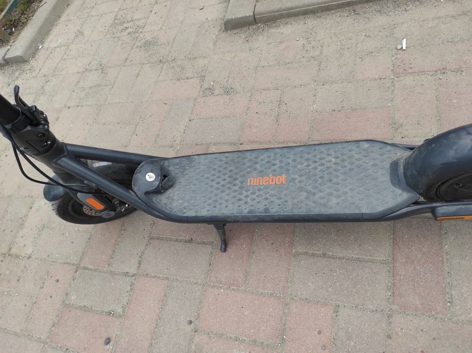 Trotineta ninebot