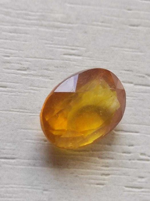 Естествен жълт сапфир 6.50 кт.