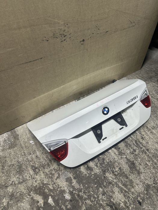 Крышка багажника bmw 3series E90