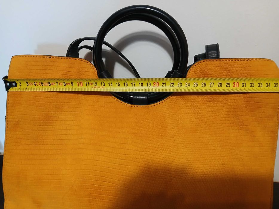 Продавам дамска чанта Parfois