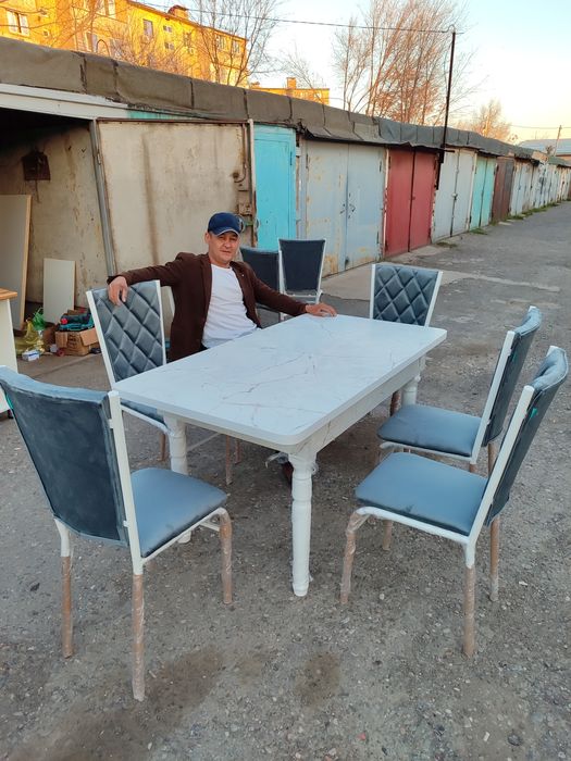 Стол стулья новый