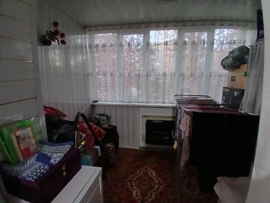 Срочно 2 хонали квартира сотилади!!!