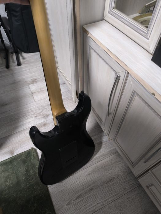 Электрогитара Rockdale