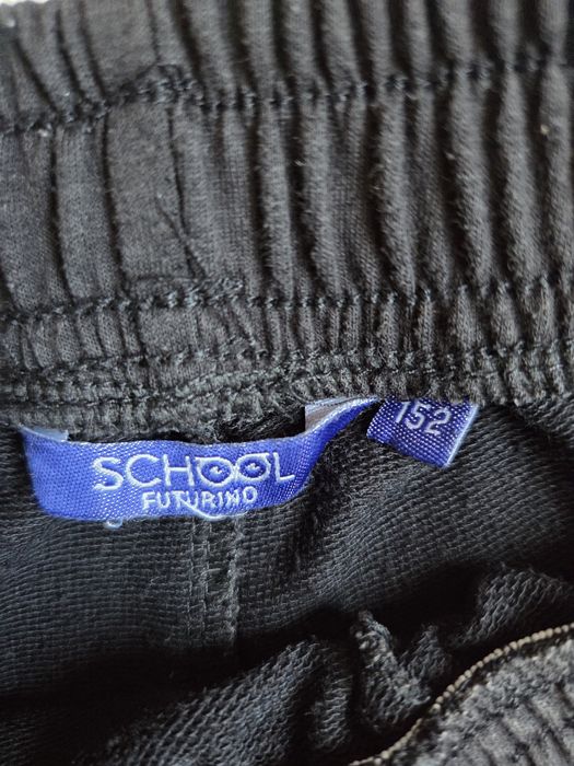 Продам трико 2 пары (чёрные и синие) размер 152