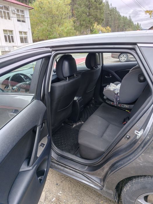 Vând Toyota Avensis T27!