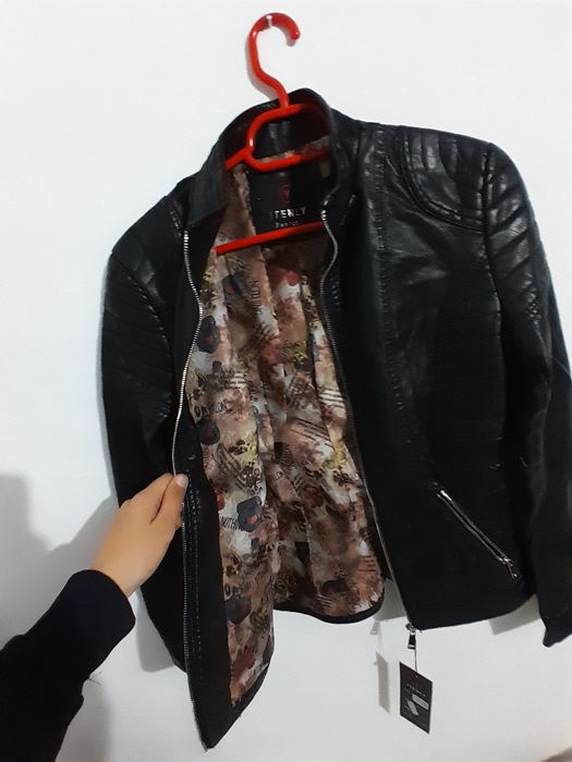 Jachete de piele pentru primăvara aproape nou pentru fata 13-14 ani