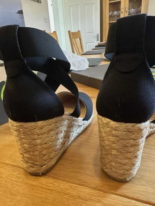 Черни сандали на платформа - Jones the Bootmaker - №40