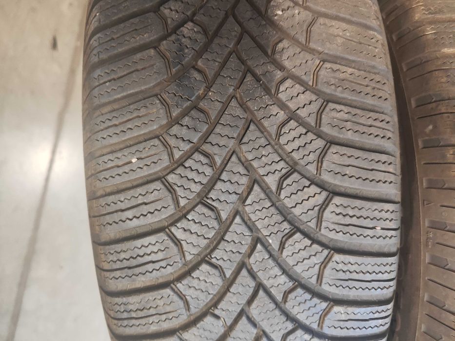 4бр.зимни гуми 215/60/17 Bridgestone