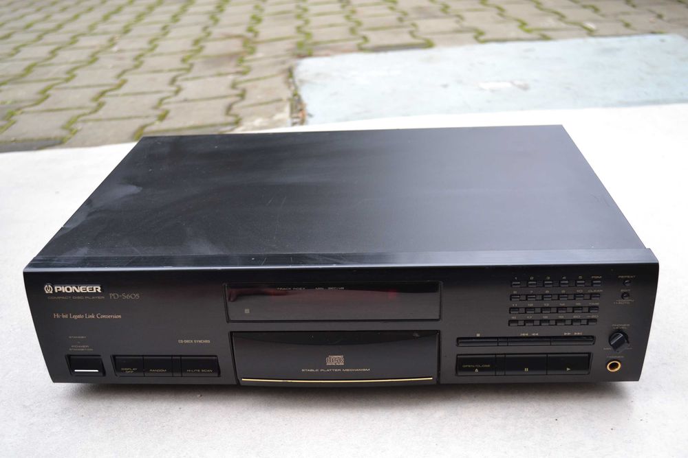Cd player  pioneer pd s 605 Defect