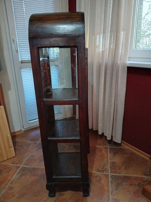 Витрина от дърво, произведена в Тайлан абсолютно запазена,