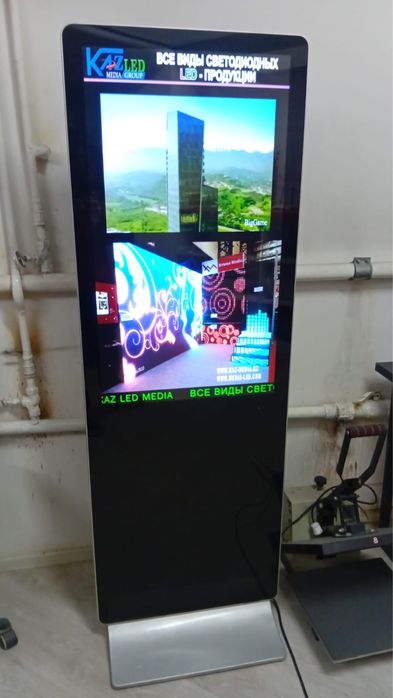 Интерактивное зеркало / смарт-зеркало (рекламный дисплей)