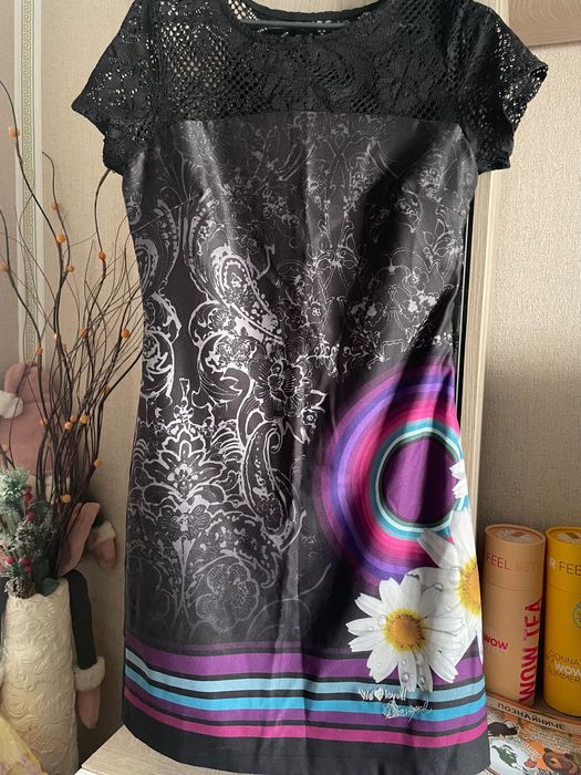 Дамска рокля с дантела