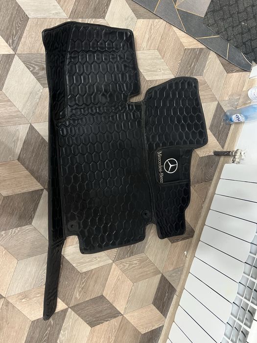 Продам полики на мерс