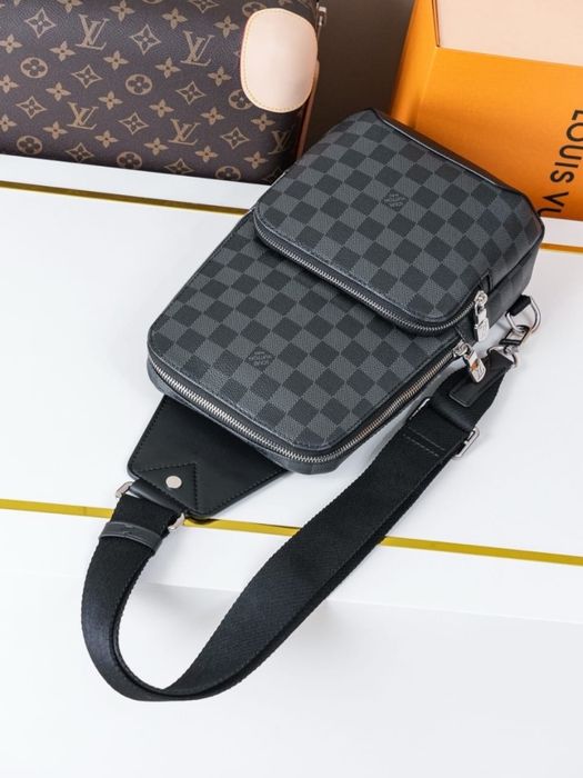 Чанта от естествена кожа Louis Vuitton