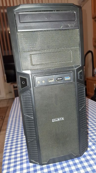 Настолен компютър