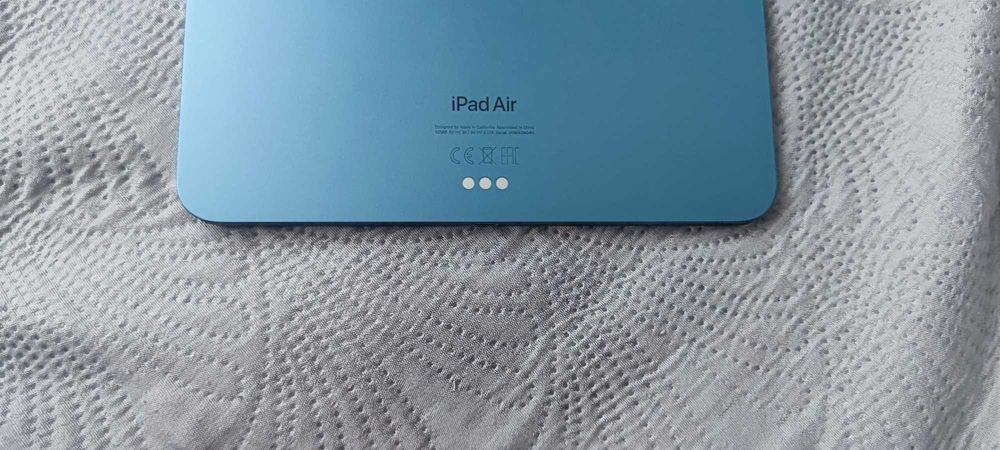 Tableta Apple iPad Air 5, nouă.