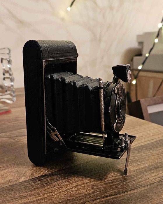 Vintage Camera | Kodak - Vest Pocket Model B (1925-1934)