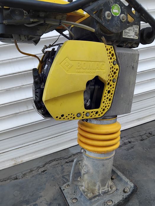 Бензинова Трамбовка BOMAG BT65