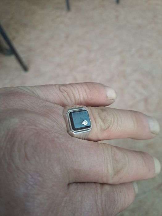 Продам срочно серебро