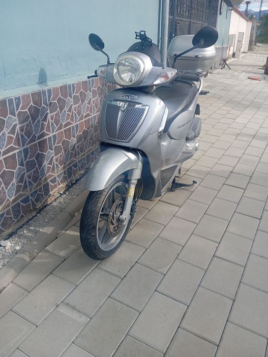 Aprilia scarabeo 125