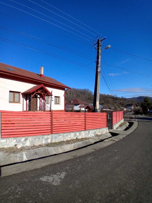 Casa de vacanta pitoreasca P+M (134mp / 1350mp)