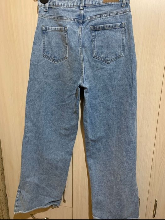 Карго и джинсы..