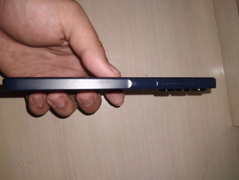 Samsung A15 Xotrasi 128gb ideal xolatda karobkasi bor