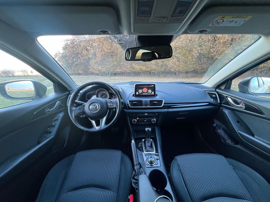 Vand mazda 3 hatchback model 2014