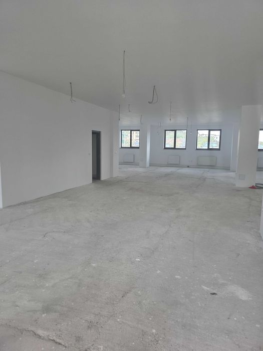 Spatiu comercial de inchiriat , zona Cug - spital Providenta si Elitis