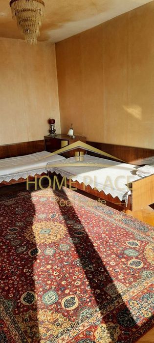 Четиристаен апартамент в Цветен Квартал