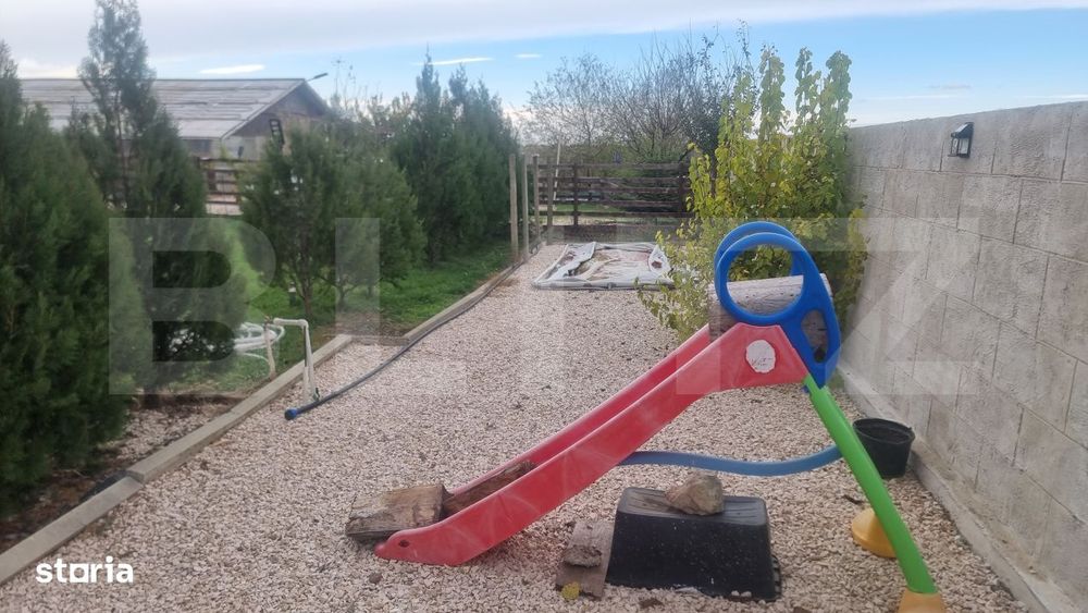 VILA 3 HA teren + 3 foraje apa